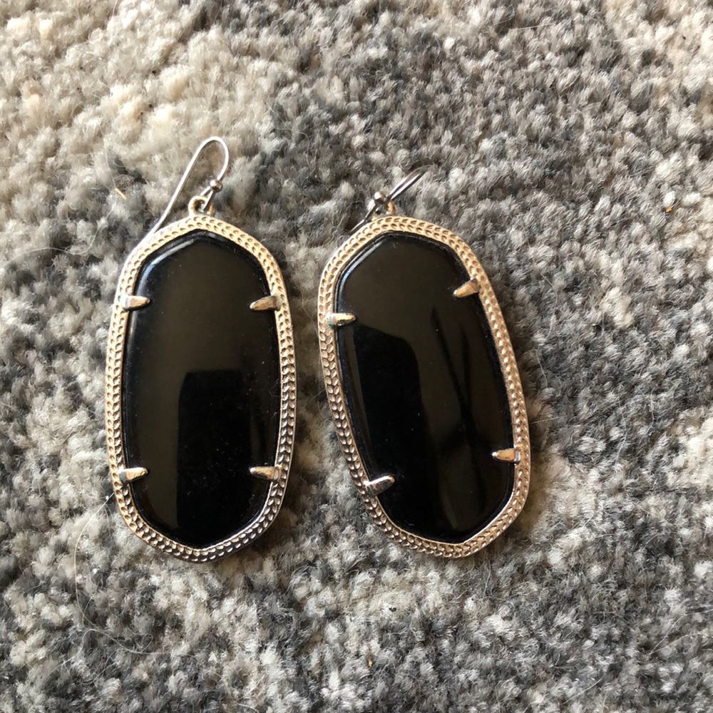Black Kendra Scott Danielle earrings